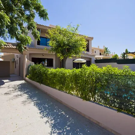 Andre, 3 Bedroom With Pool - Walking Distance To *