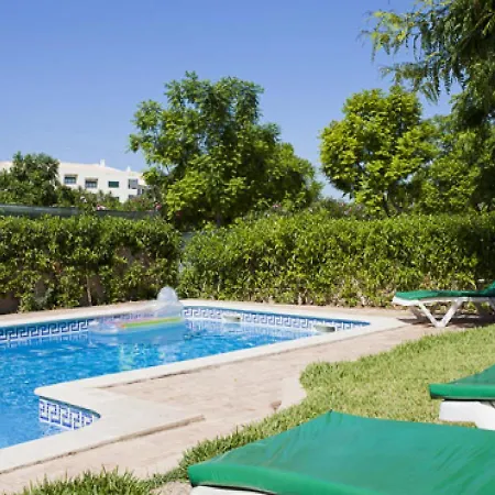 Andre, 3 Bedroom With Pool - Walking Distance To Villa *