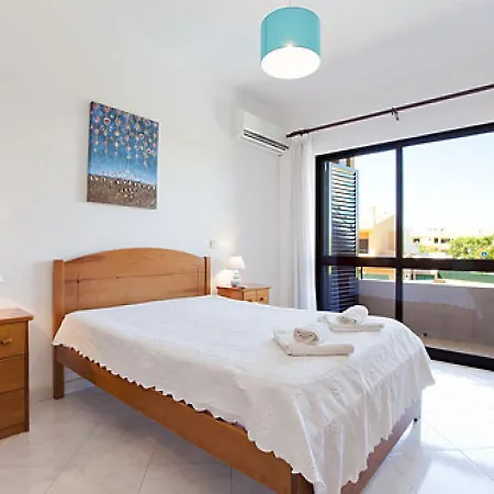 Andre, 3 Bedroom With Pool - Walking Distance To Villa Albufeira