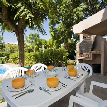 Andre, 3 Bedroom With Pool - Walking Distance To Villa *